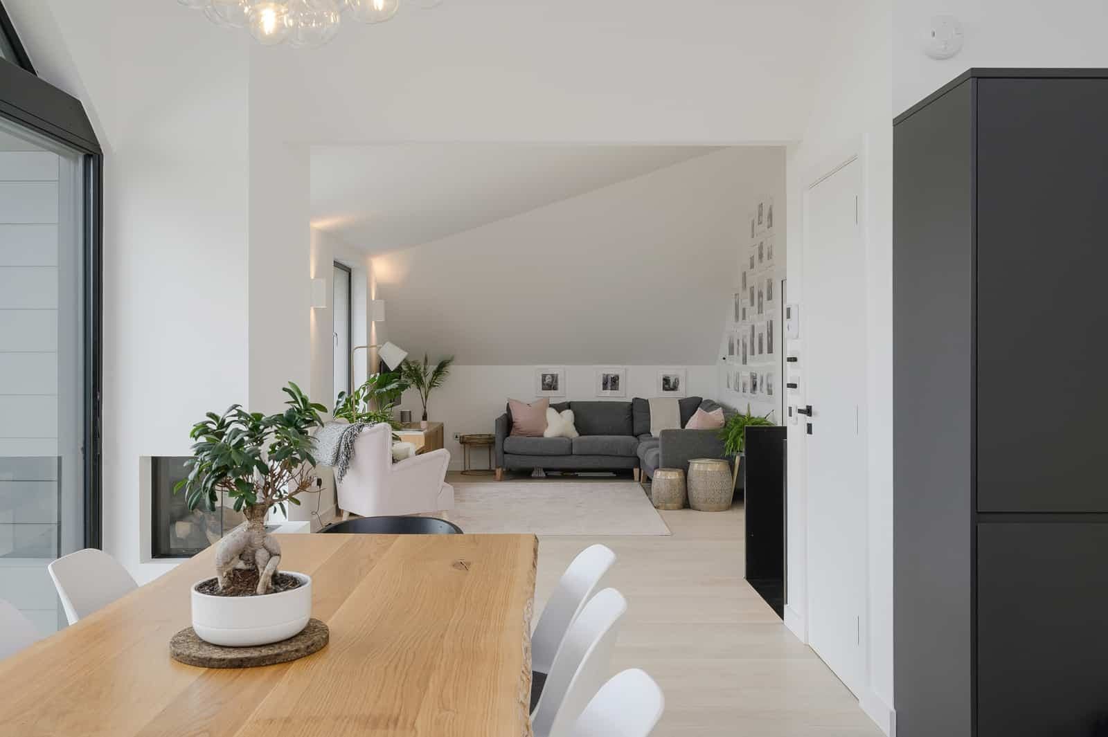 Upside Down House Extension, Haslemere, Surrey, view 9